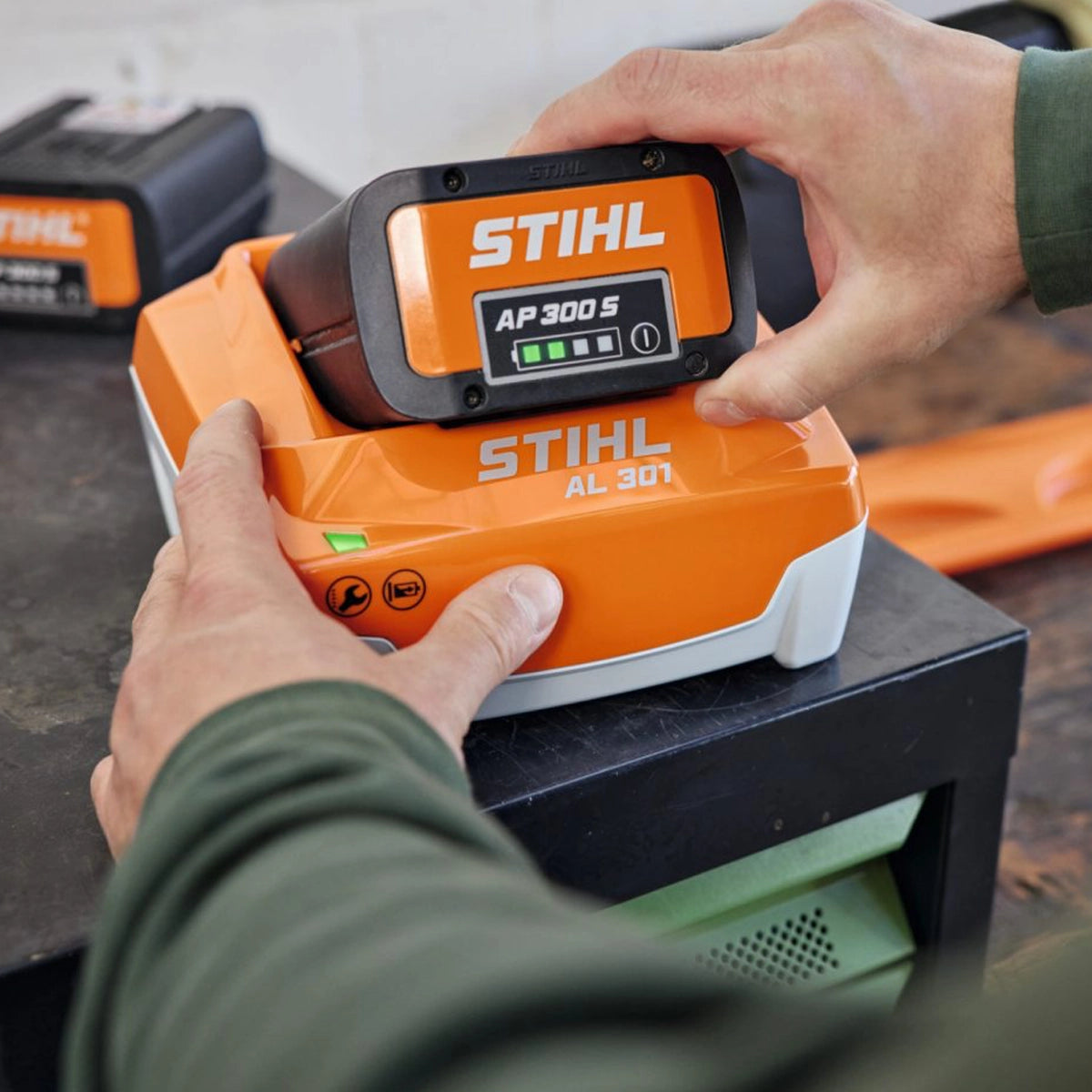 STIHL AL 301 Quick Battery Charger